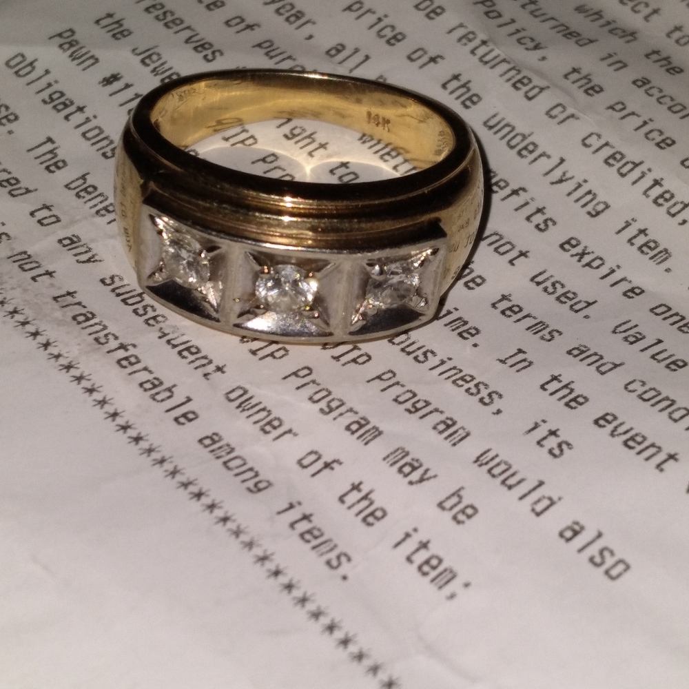 Men's diamond ring